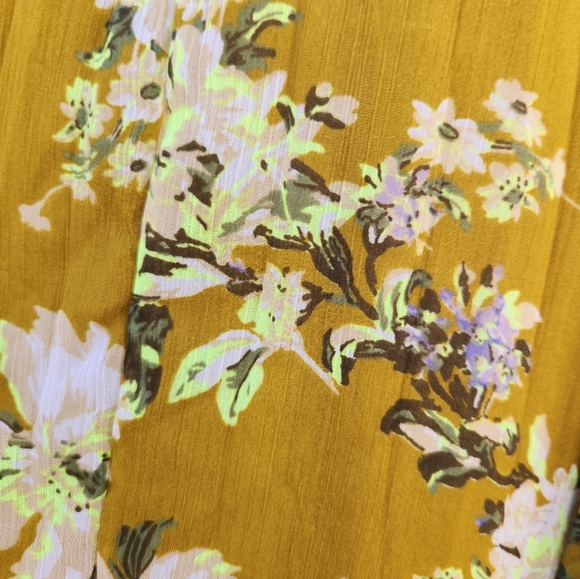 ASOS DESIGN Pleated Wrap Maxi Dress with Tie Waist in Green Floral - Picture 6 of 12